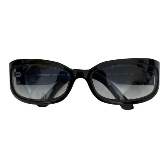 Vintage CHANEL Quilted CC Sunglasses Blue Gradient - Picture 1 of 13